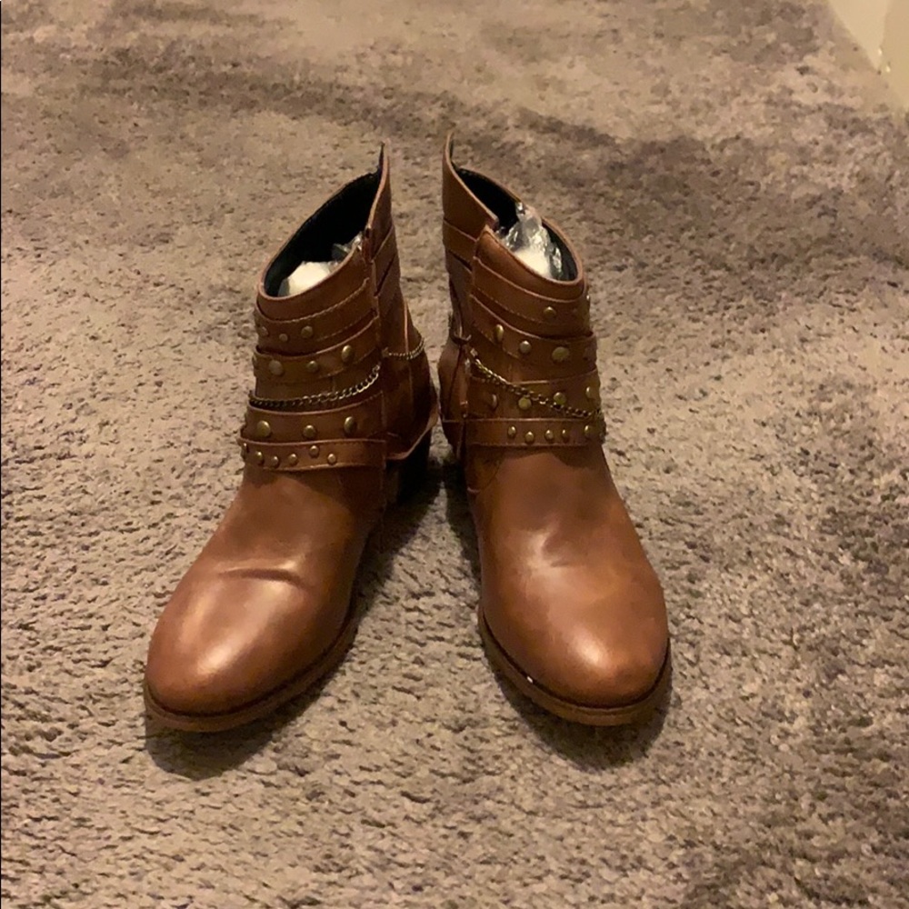 Cavender booties